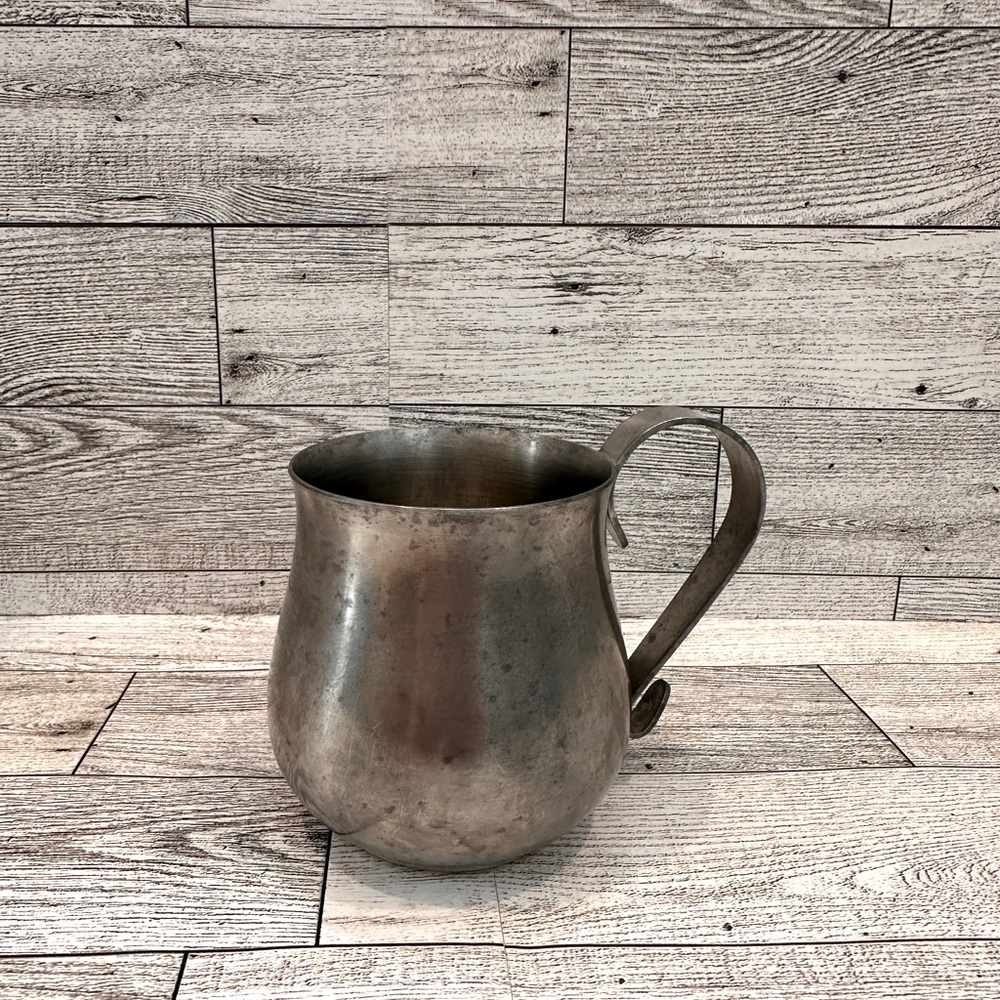 Vintage international pewter small mug